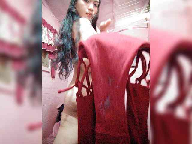 hornylittleprincess69