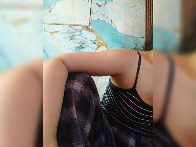 hornylittleprincess69
