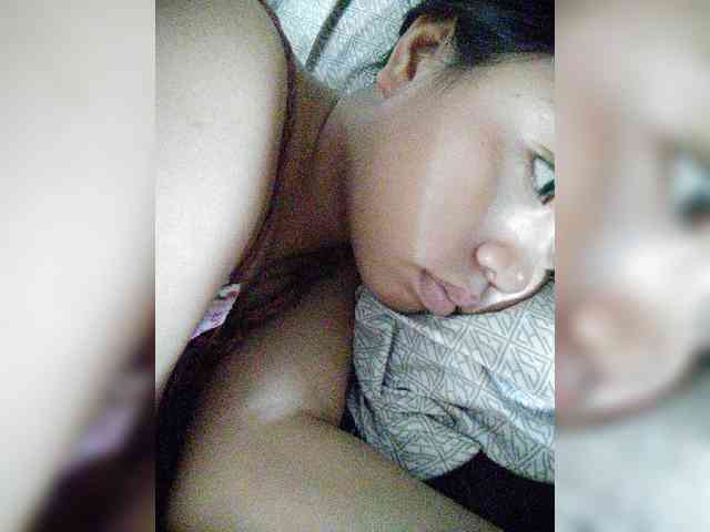 Model: hornylittleprincess69