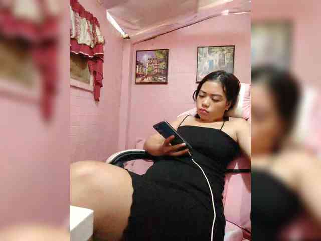 hornylittleprincess69