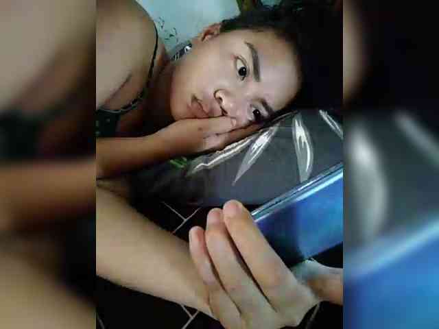 hornylittleprincess69 webcam