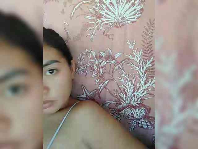 hornylittleprincess69 webcam