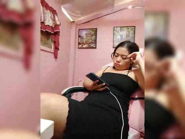 hornylittleprincess69