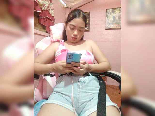 hornylittleprincess69 webcam