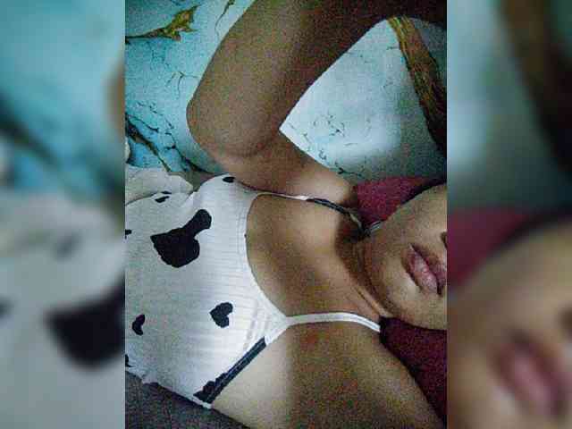 XXhornywetprince... Live Webcam on BongaCams