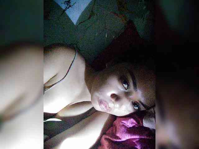 hornylittleprincess69 webcam