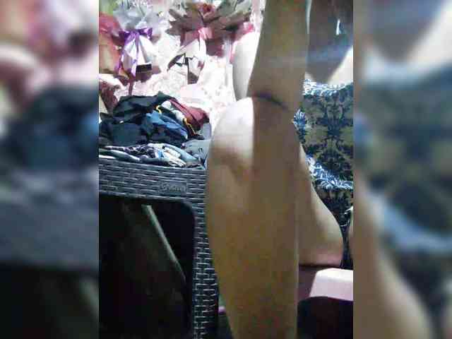 hornylittleprincess69 webcam