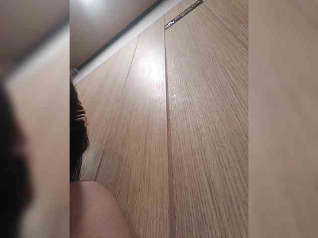 hornylittleprincess69