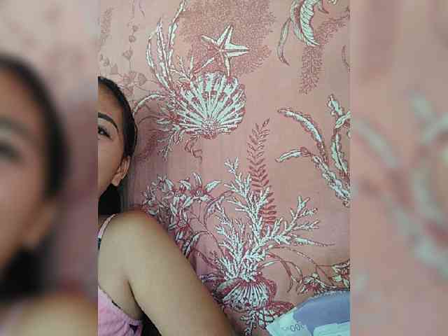 hornylittleprincess69 webcam