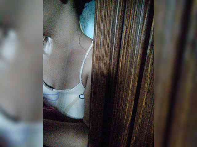 hornylittleprincess69 webcam
