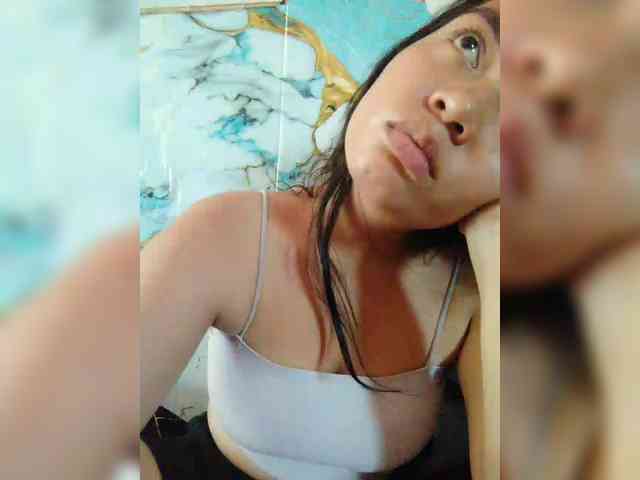 hornylittleprincess69 webcam