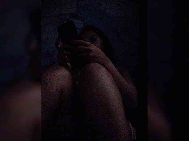 hornylittleprincess69