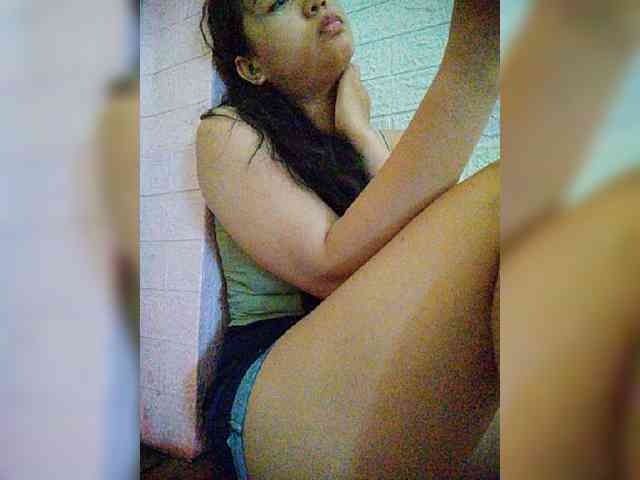 hornylittleprincess69 webcam