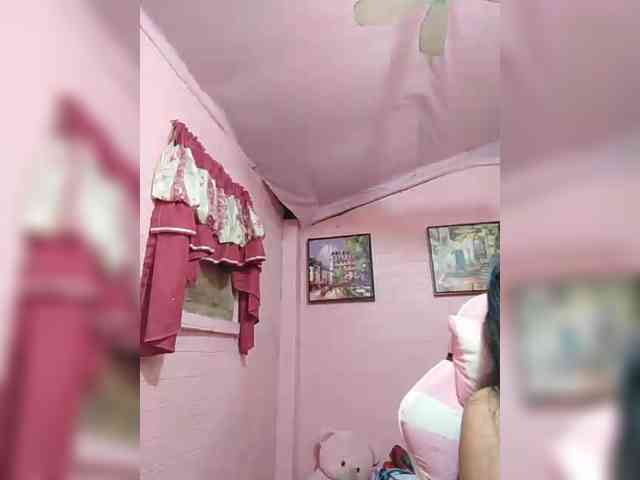 hornylittleprincess69