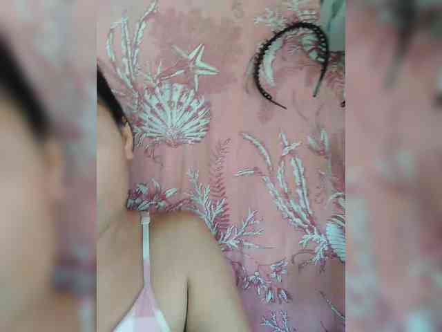 hornylittleprincess69 webcam