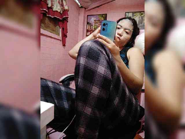 hornylittleprincess69