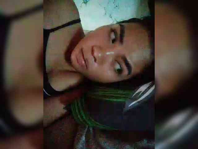 hornylittleprincess69 webcam
