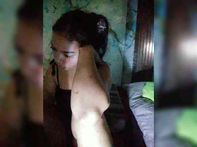 hornylittleprincess69