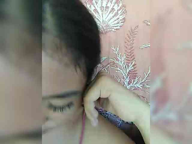 hornylittleprincess69