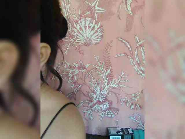 hornylittleprincess69