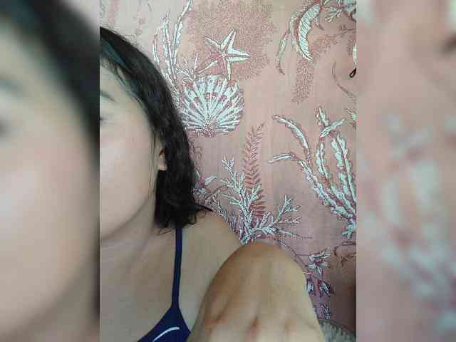 hornylittleprincess69 webcam
