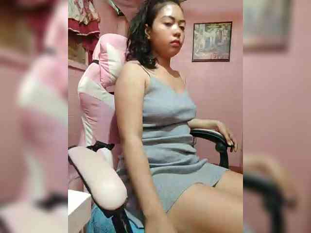 hornylittleprincess69 webcam