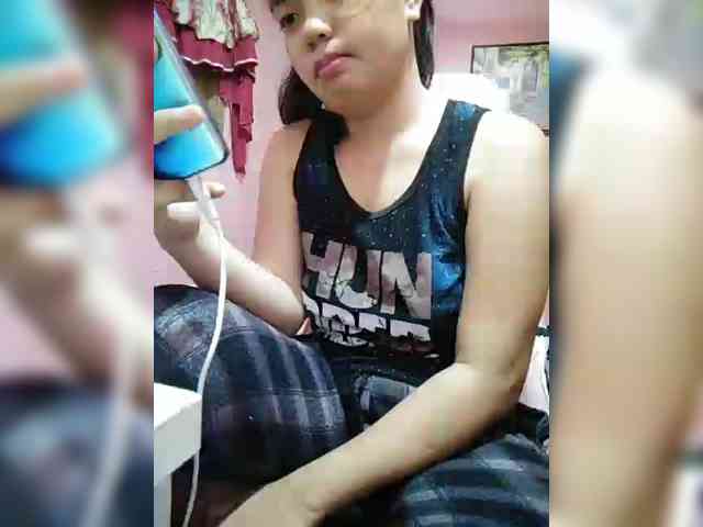 hornylittleprincess69 webcam