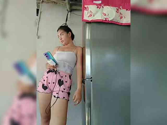hornylittleprincess69 webcam