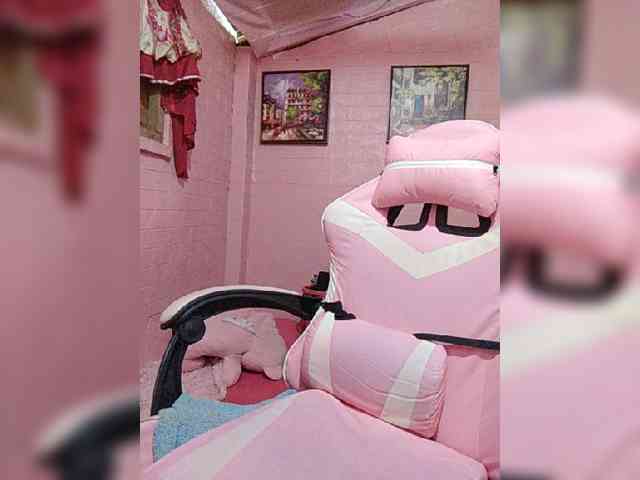 hornylittleprincess69 webcam