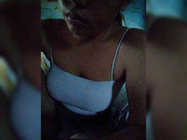 Model: hornylittleprincess69