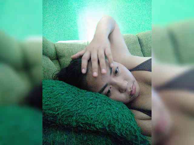 hornylittleprincess69 webcam