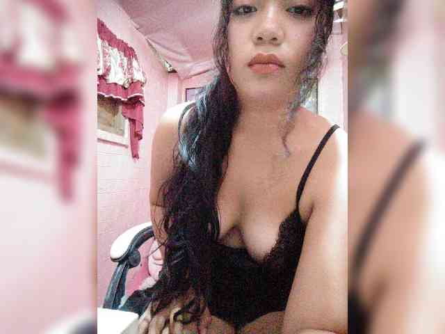 hornylittleprincess69