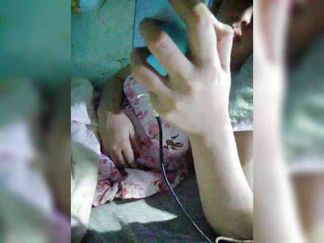 hornylittleprincess69