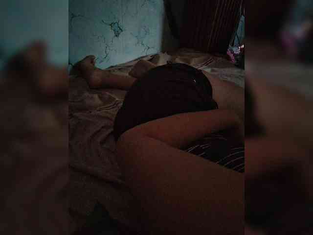 hornylittleprincess69 webcam