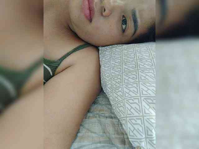 hornylittleprincess69 webcam