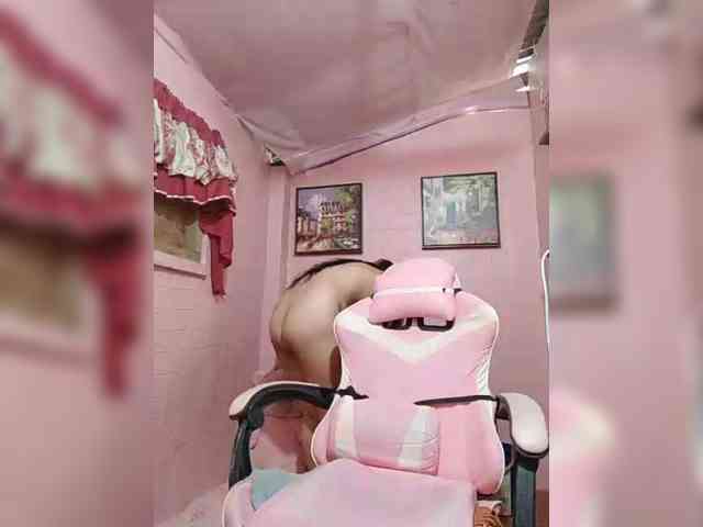 hornylittleprincess69 webcam