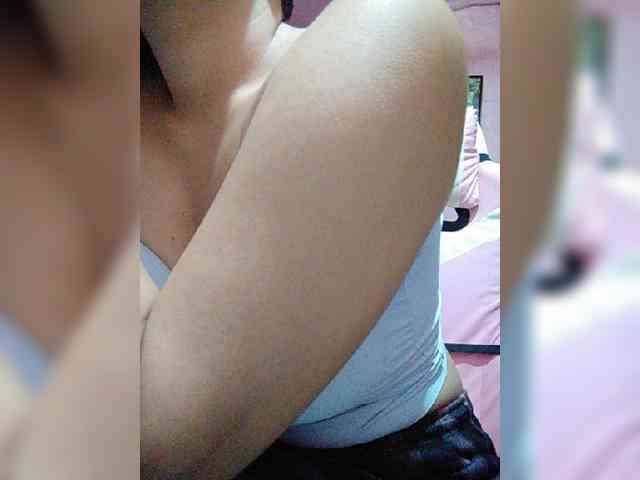 hornylittleprincess69 webcam