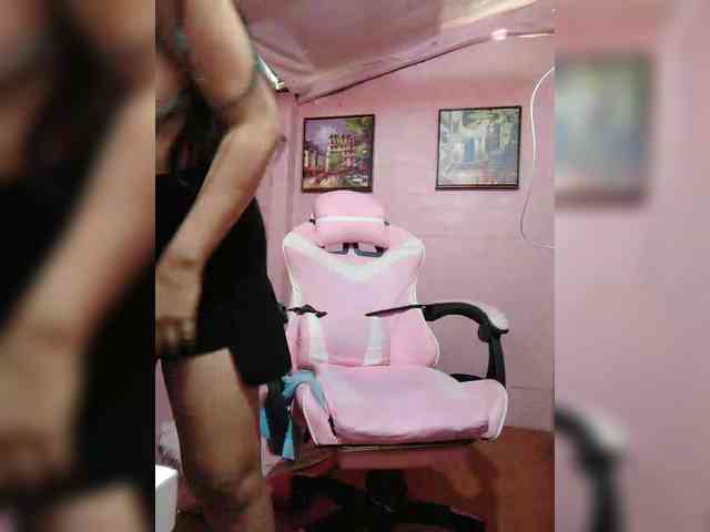 hornylittleprincess69 webcam