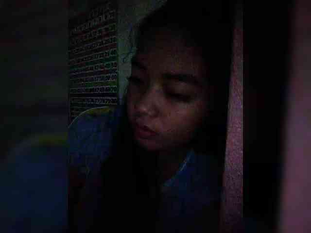 hornylittleprincess69 webcam