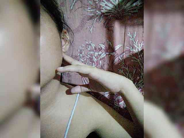 hornylittleprincess69 webcam