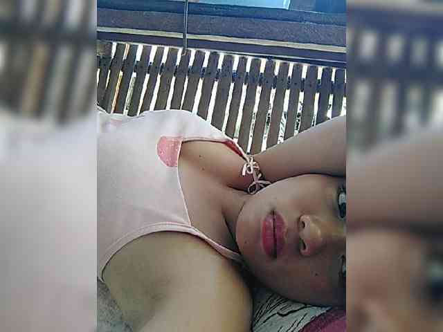 hornylittleprincess69 webcam