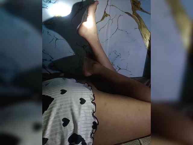 hornylittleprincess69 webcam