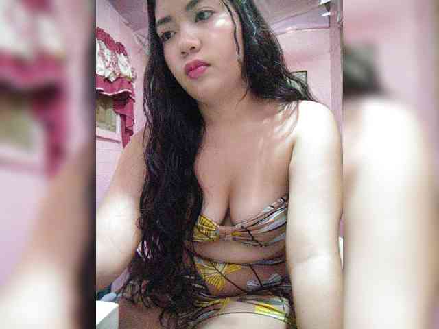 hornylittleprincess69