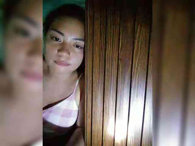 hornylittleprincess69 webcam