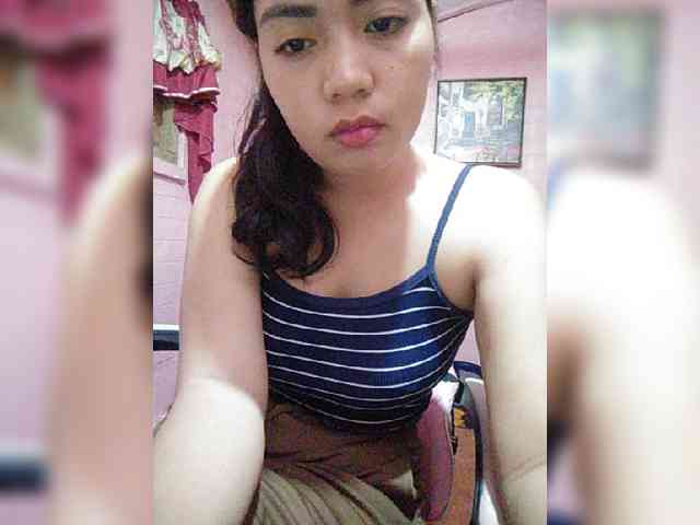 hornylittleprincess69