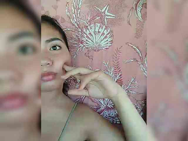 hornylittleprincess69 webcam