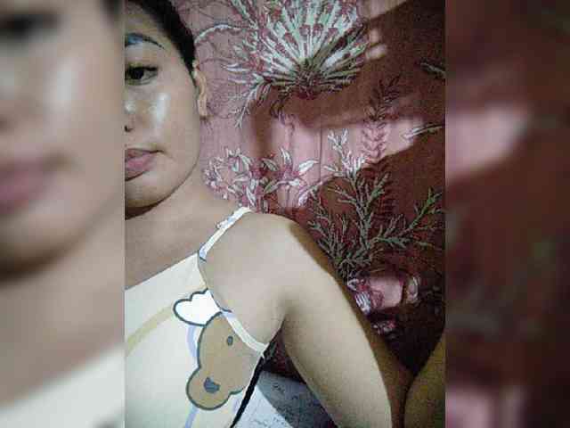 hornylittleprincess69 webcam