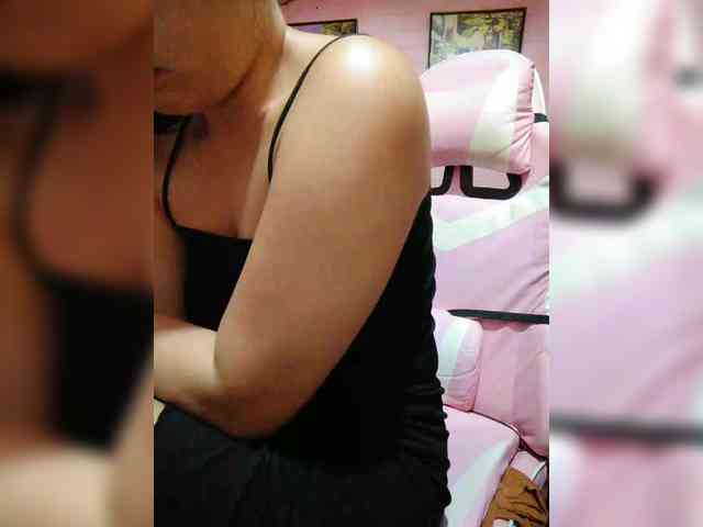 hornylittleprincess69 webcam