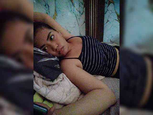 hornylittleprincess69 webcam