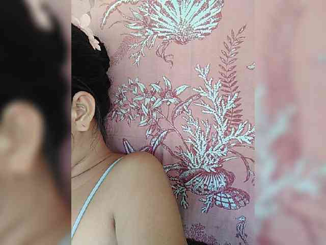 hornylittleprincess69 webcam